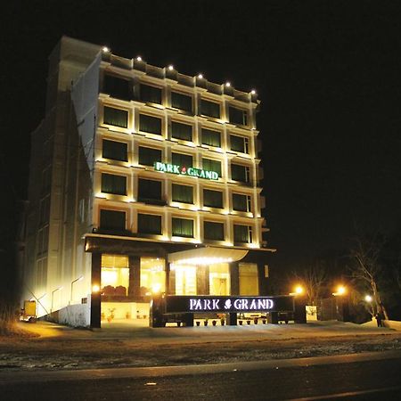 Hotel Park Grand, At Haridwār Exterior foto